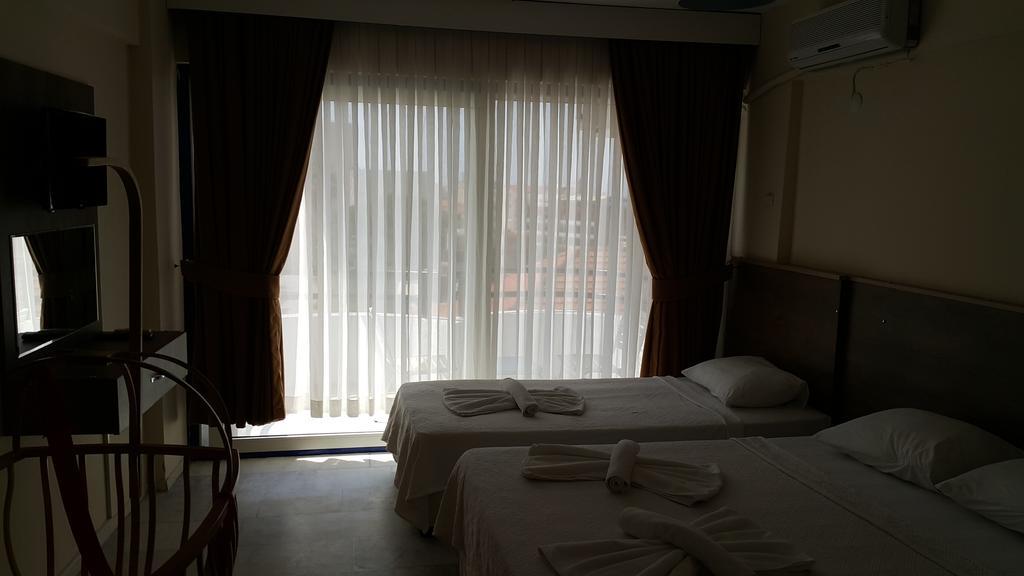 Ozgun Apart Hotel Кушадаси Екстер'єр фото